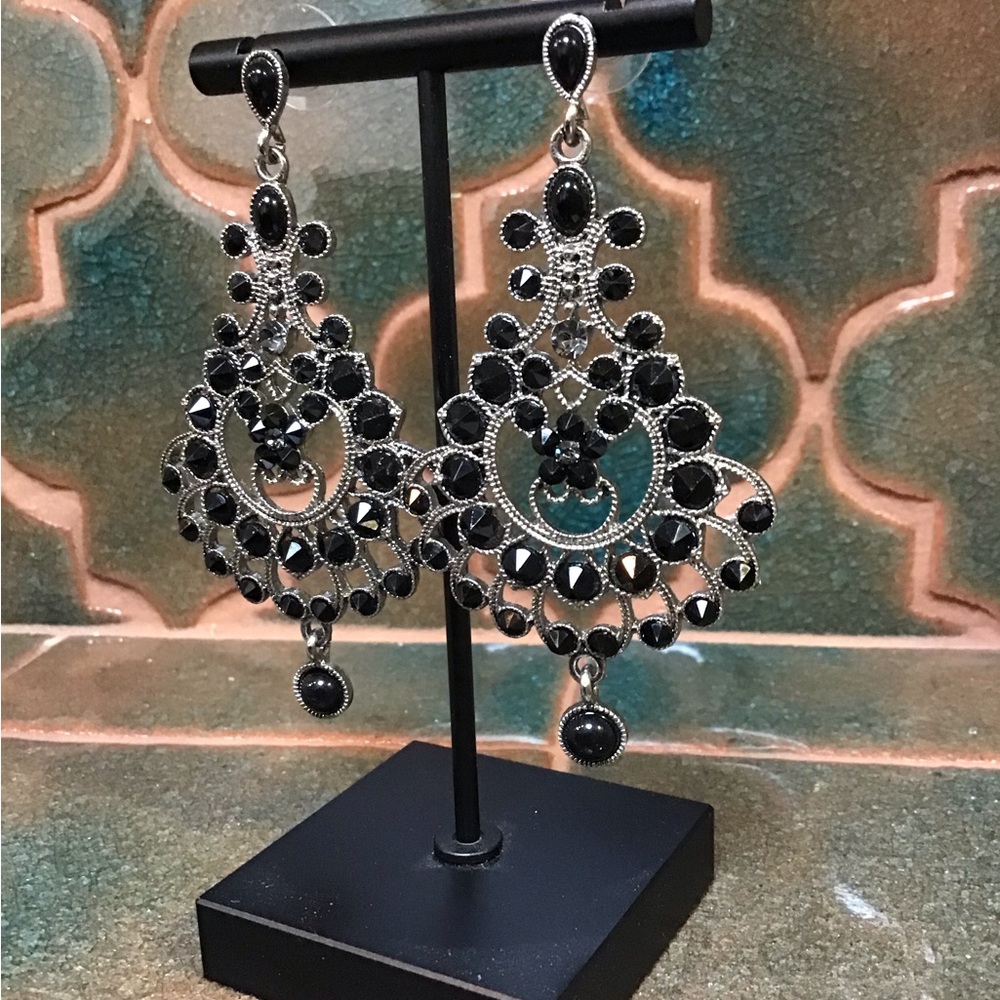 SILVER WITH BLACK RHINESTONES DUSTER EARRINGS